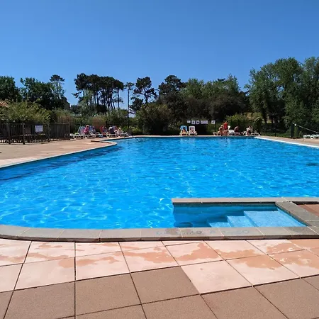 Le Goeland 2 Pieces Avec Terrasse, 2 Adultes, 1 Enfant, N'est Pas Adapte Pour Les Moins De 3 Ans Et De 12 Ans Talmont-Saint-Hilaire